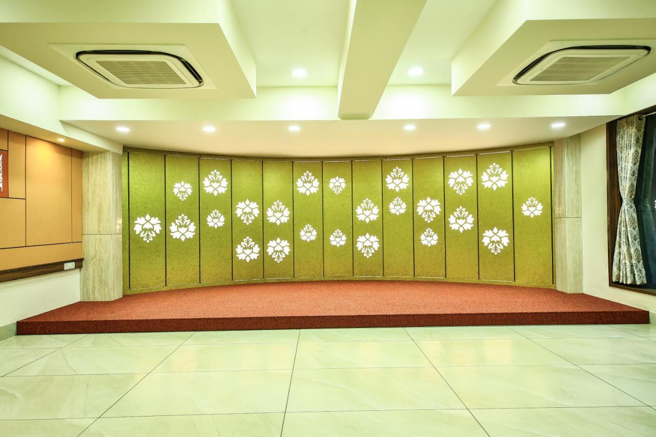 Fabhotel Flora Vastral Ahmadábád Kültér fotó