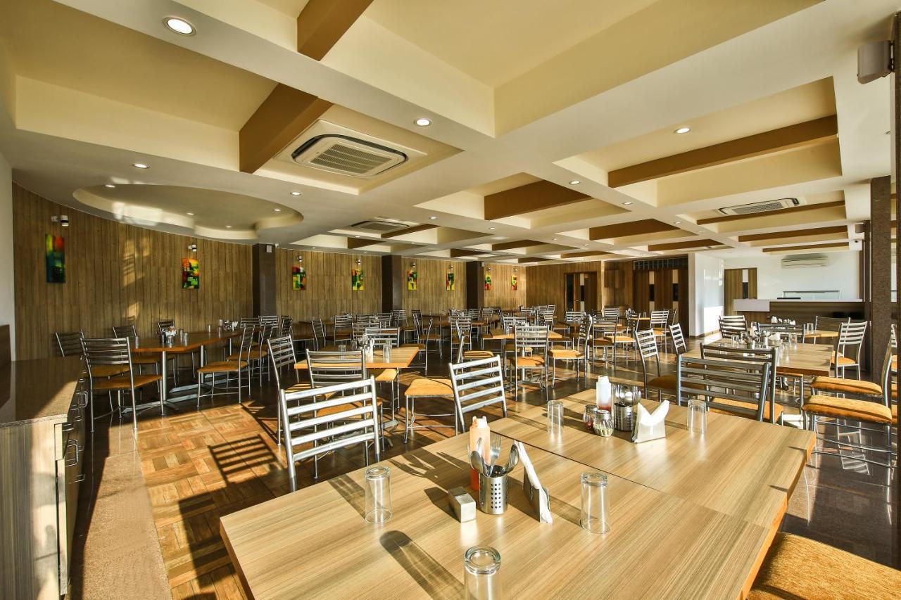 Fabhotel Flora Vastral Ahmadábád Kültér fotó