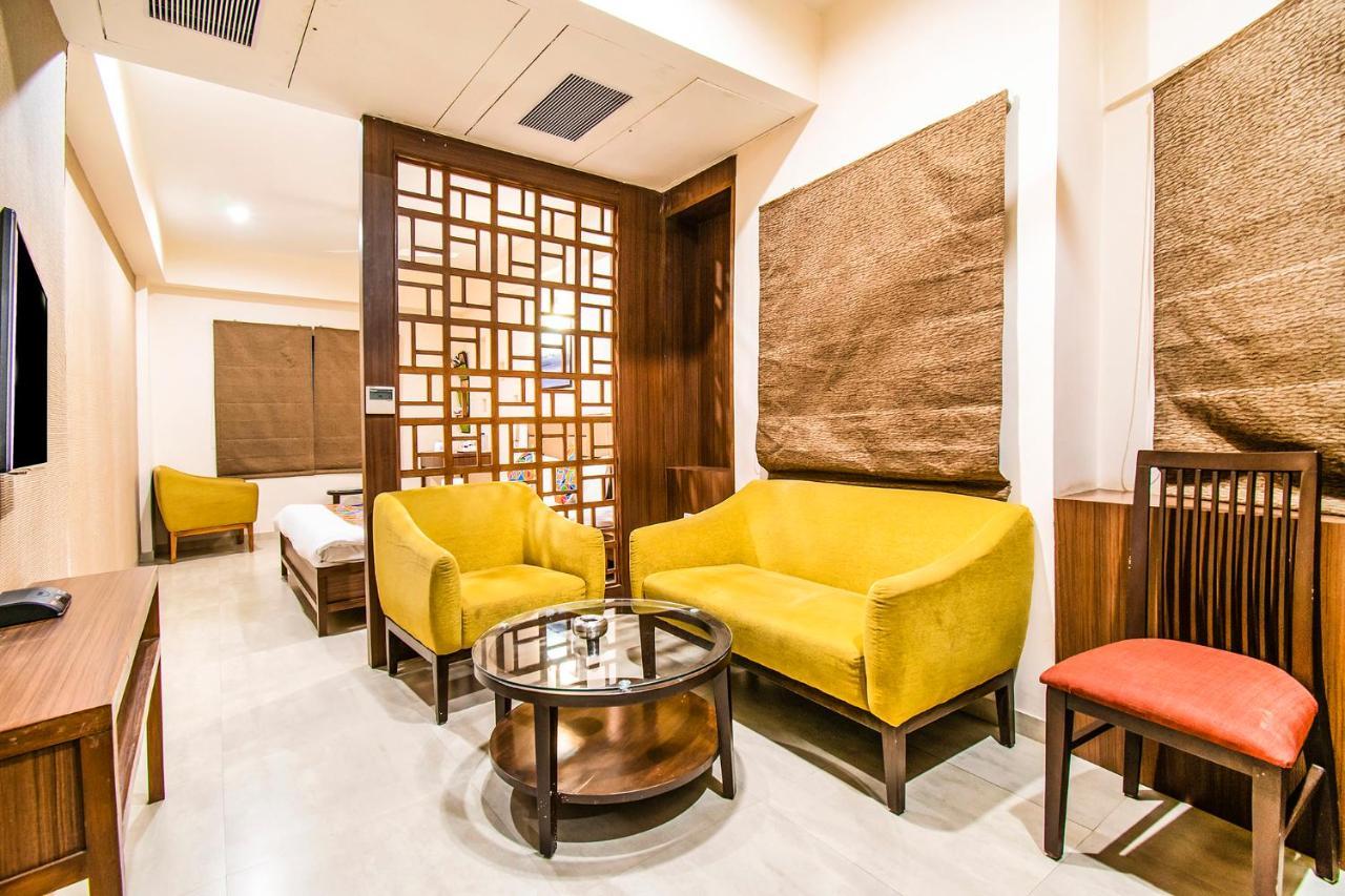 Fabhotel Flora Vastral Ahmadábád Kültér fotó